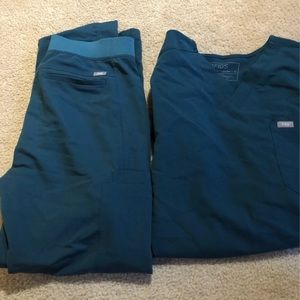 Mens Figs Size Medium Caribbean Blue